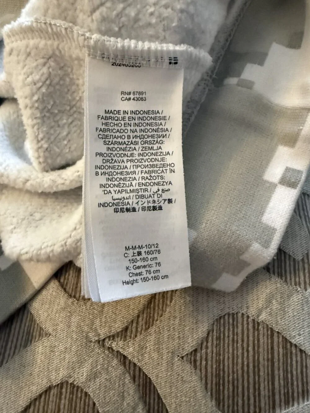 Nike NFL Tennessee Titans Youth Medium 2024 Gray Camo Salute to Service Hoodie